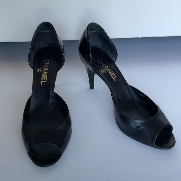 Authentic Chanel Heels - Picture 3 of 14